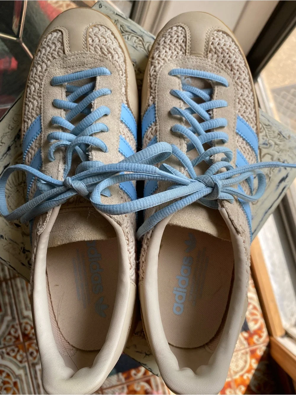 Adidas Handball Spezial Ivory/Baby Blue - CUTE!!! - Picture 2 of 10